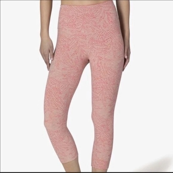 Beyond Yoga Pants - Beyond Yoga Jungle Fern Spacedye Capri Legging M Cropped Medium Orange